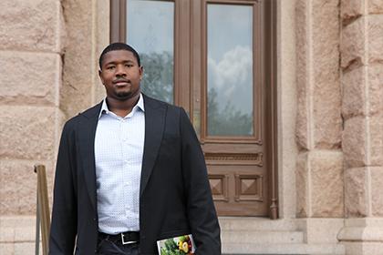 NFL star and CTFB Ambassador Kelvin Beachum