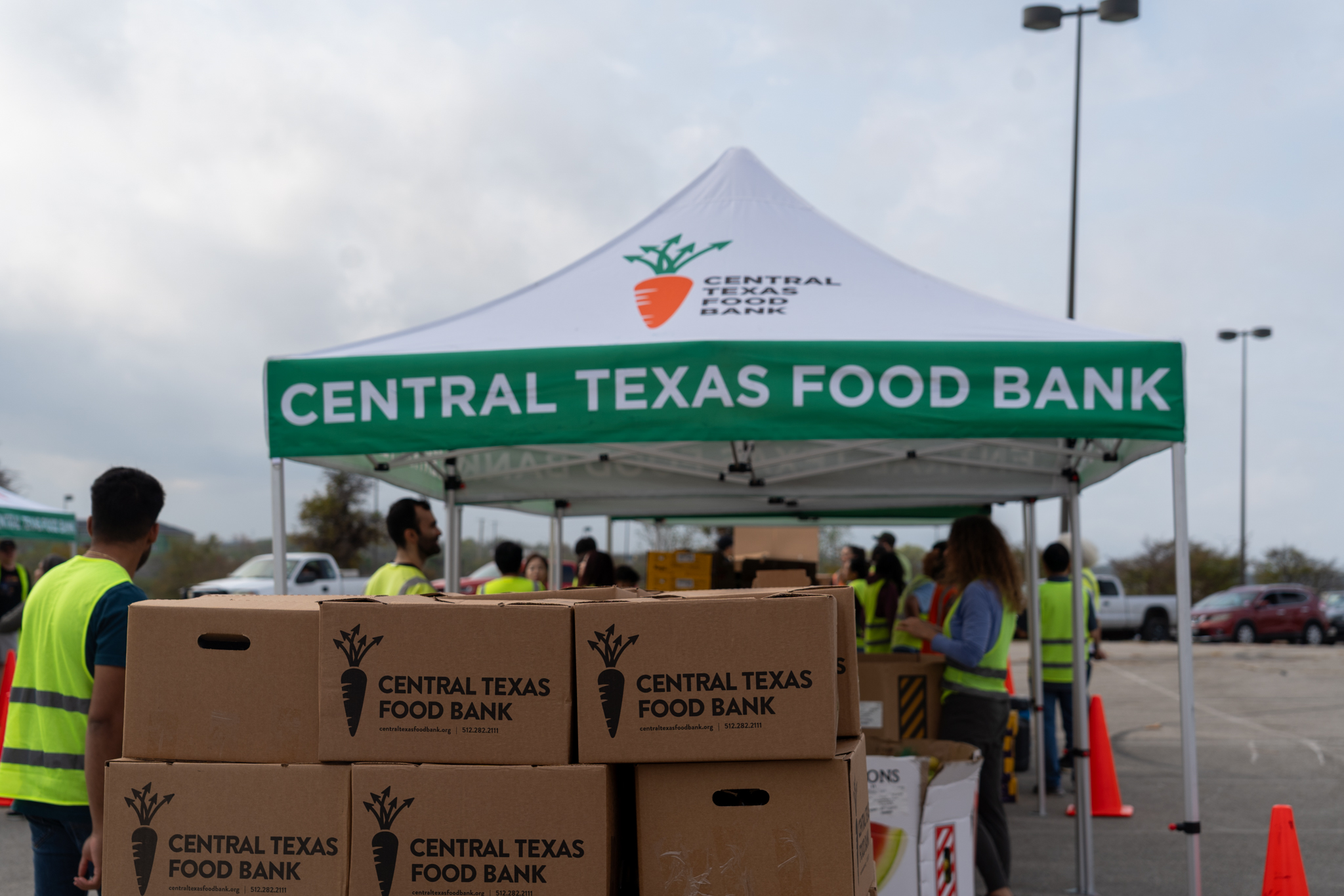 CTFB mobile food distribution at Delco Center in Austin