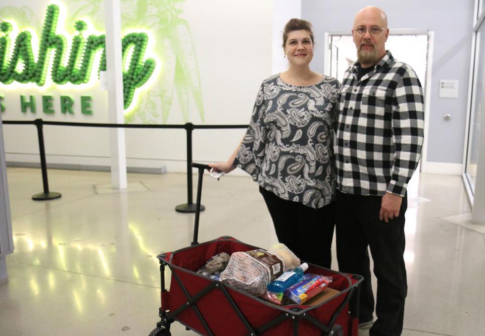 Food Bank Helps Federal Employees During Shutdown