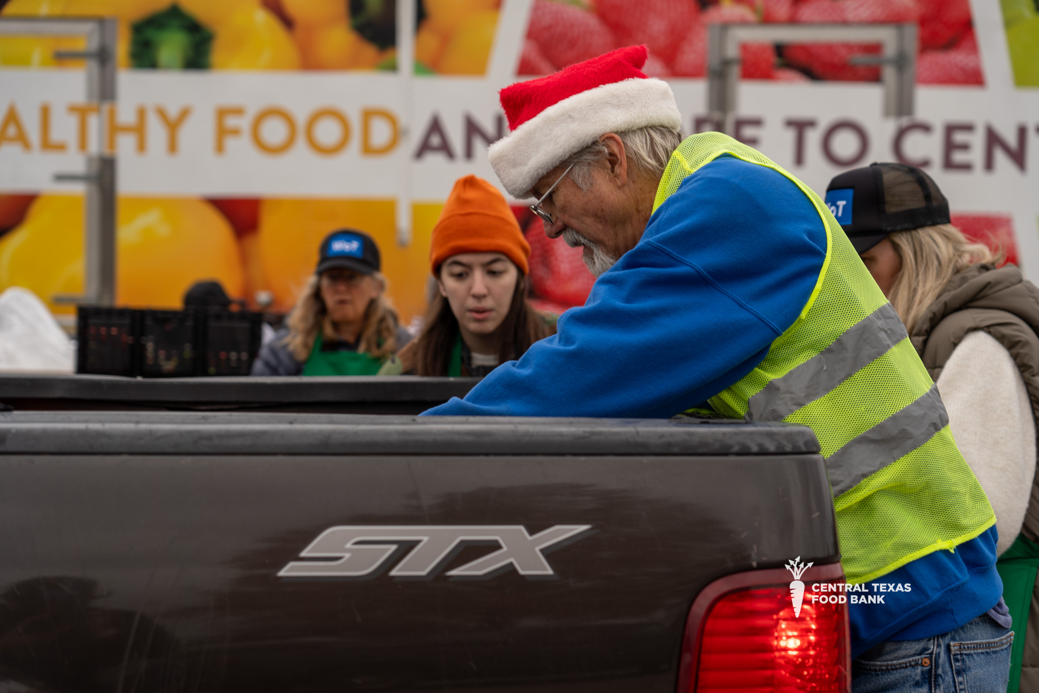 David at CTFBs Onion Creek mobile pantry distribution